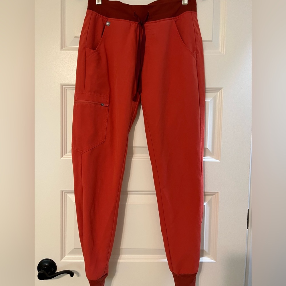 FIGS Zamora jogger CLAY size XS